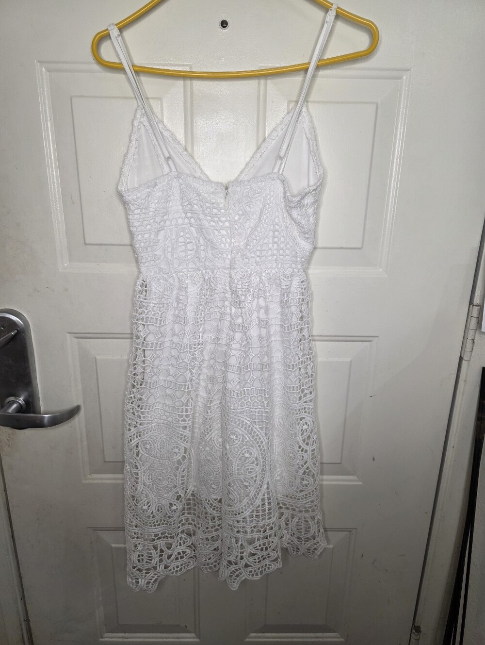Charlotte‎ Russe White Lace Spaghetti Strap Mini Dress Size Small - Picture 8 of 8
